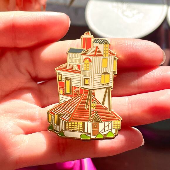 Harry Potter The Burrow Ron Weasley House Hard Enamel Pins 426 - Picture 3 of 4